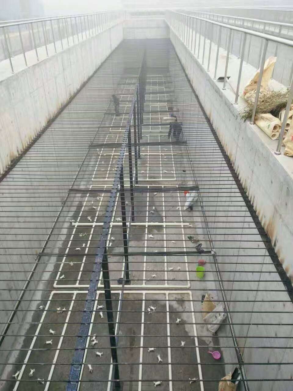 曝氣器管路布置現(xiàn)場